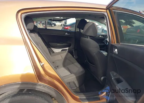 2020 Kia Sportage Lx z USA, uszkodzony, nr VIN KNDPM3AC4L7733581